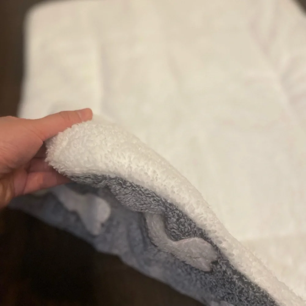 Thickened sleeping bed/ mat for dogs & cats , Large Size White & Grey Like New